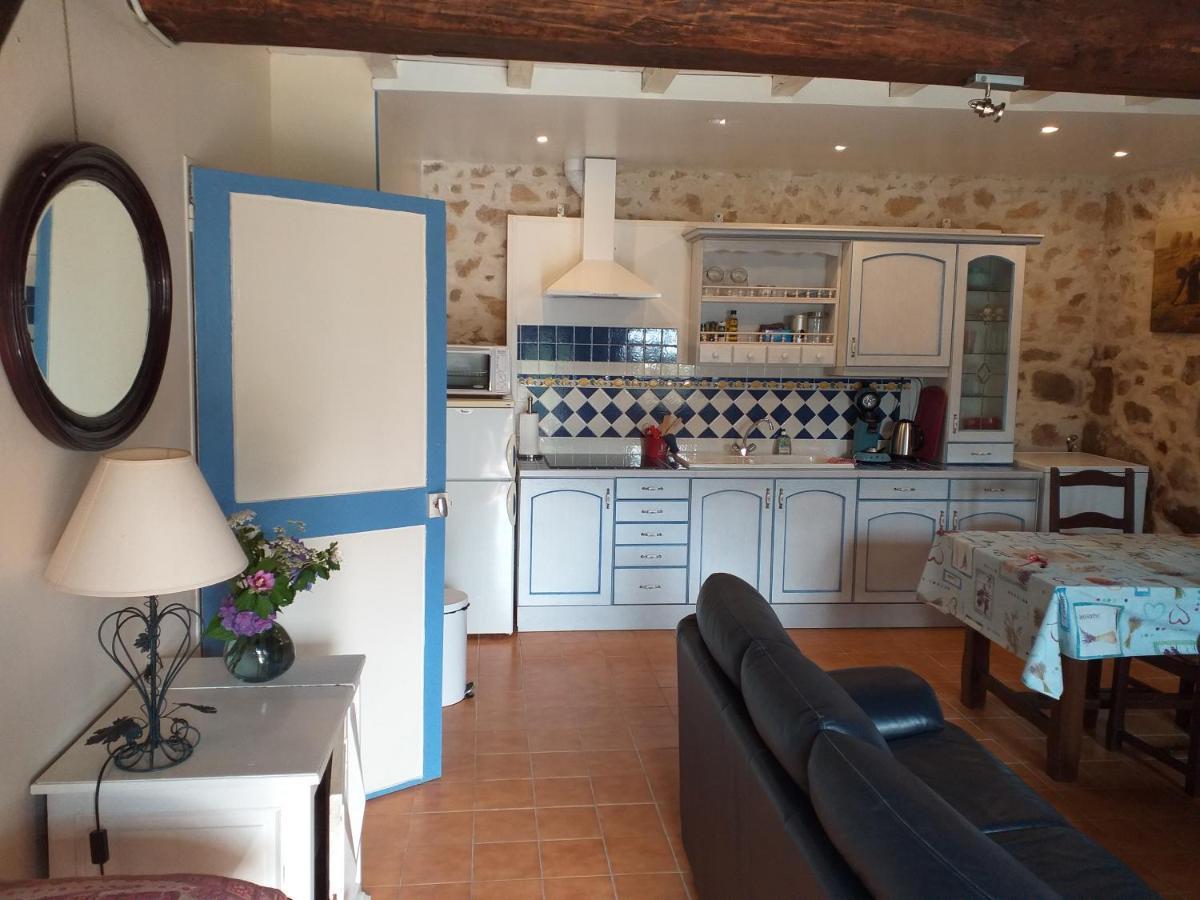 Gite Moulin De Ludieras Busserolles Kültér fotó