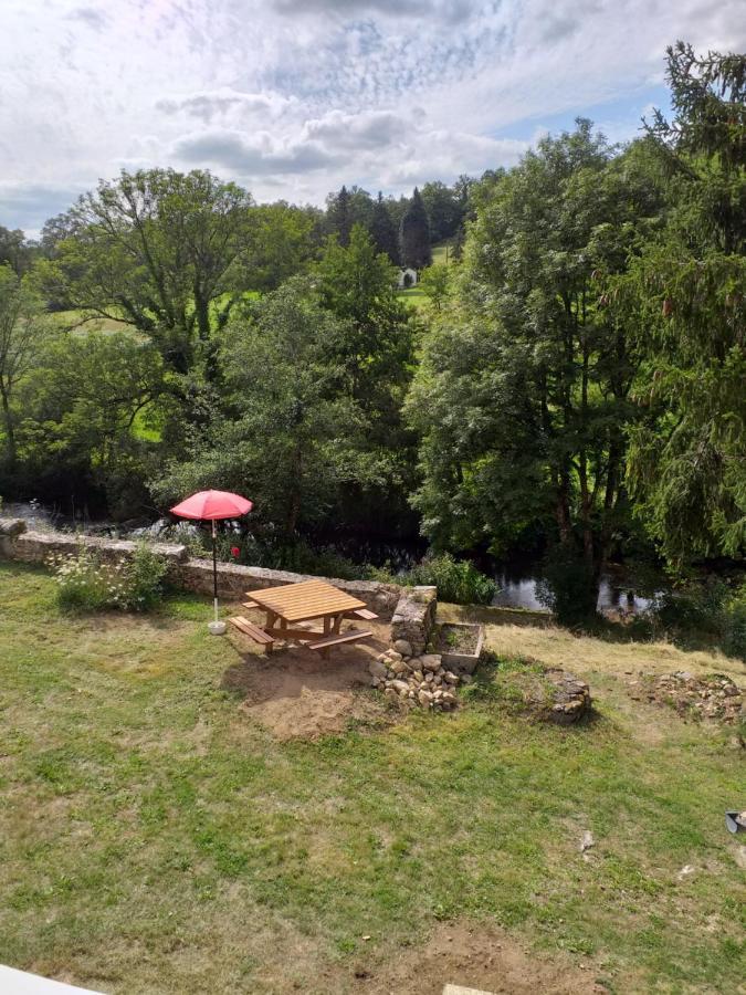Gite Moulin De Ludieras Busserolles Kültér fotó
